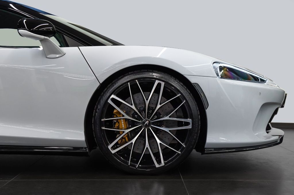 McLaren GT 2023