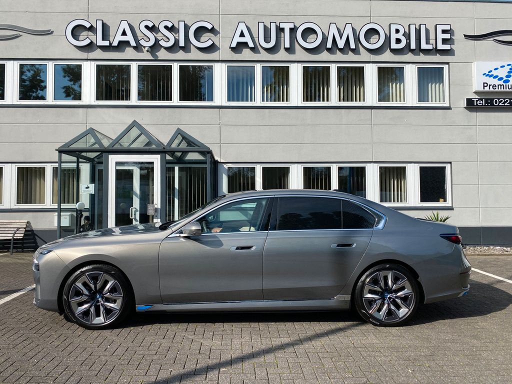 BMW i7 2022