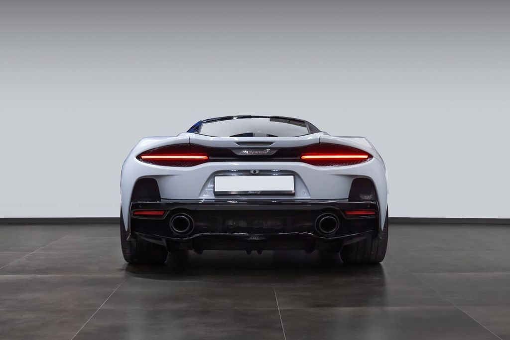 McLaren GT 2023