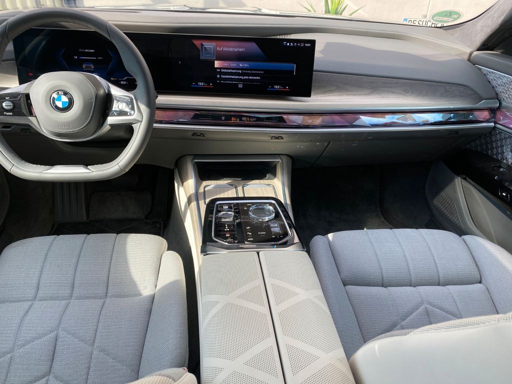BMW i7 2022