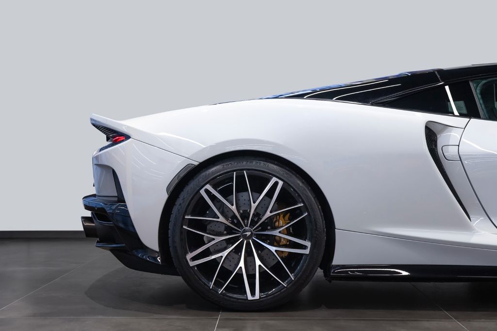 McLaren GT 2023