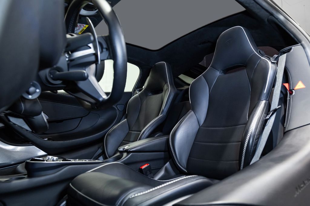 McLaren GT 2023