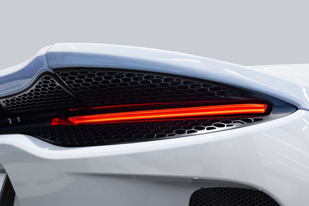 McLaren GT 2023