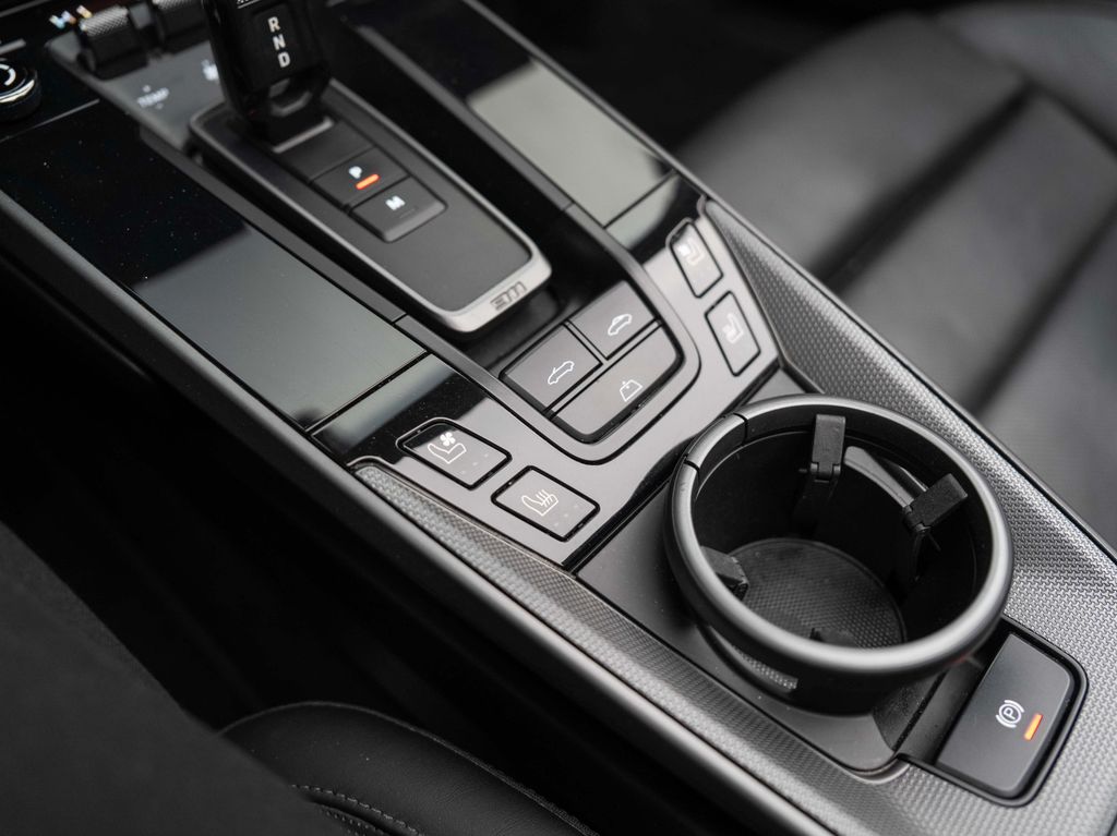Porsche 992 2019