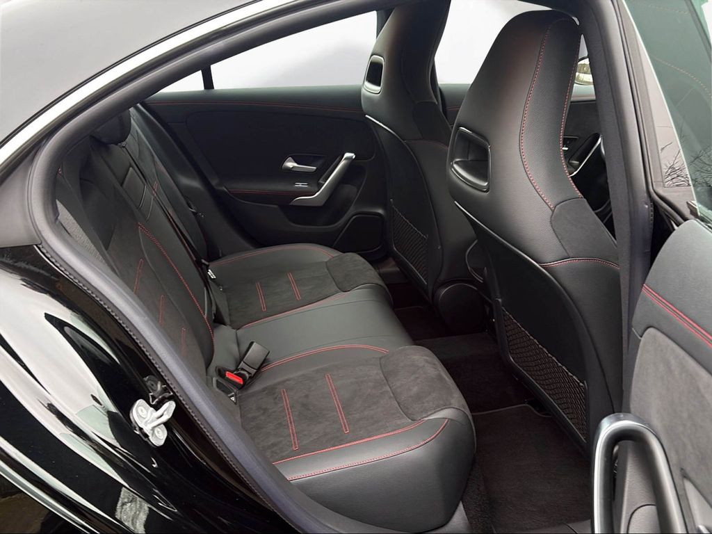 Mercedes-Benz CLA 200 2024