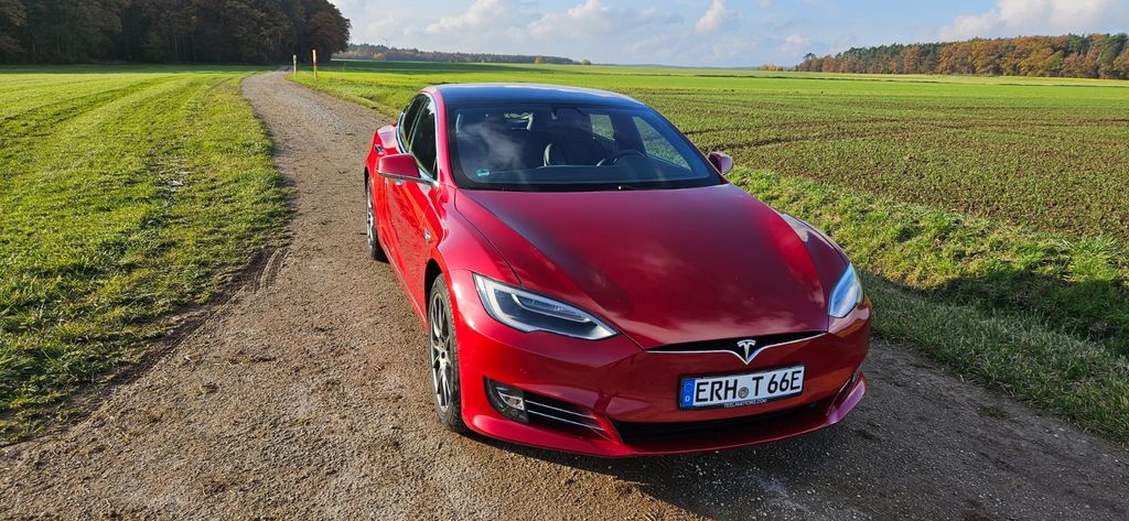 Tesla Model S 2017