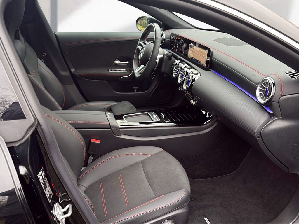 Mercedes-Benz CLA 200 2024