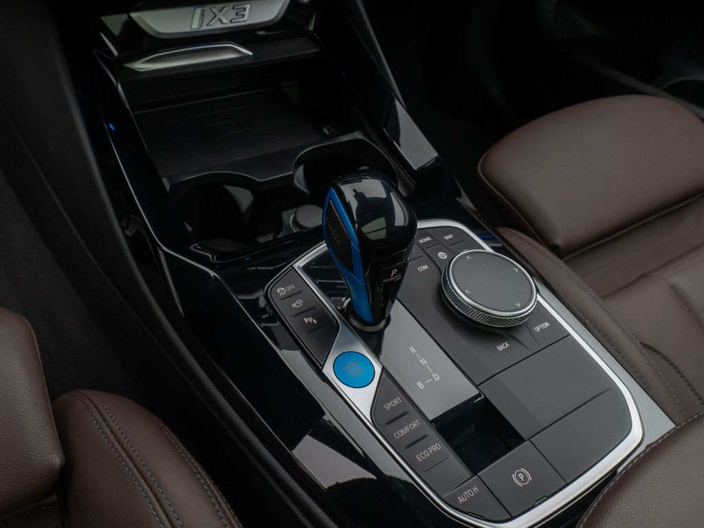 BMW iX3 2022