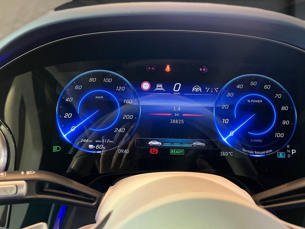 Mercedes-Benz EQS SUV 2023