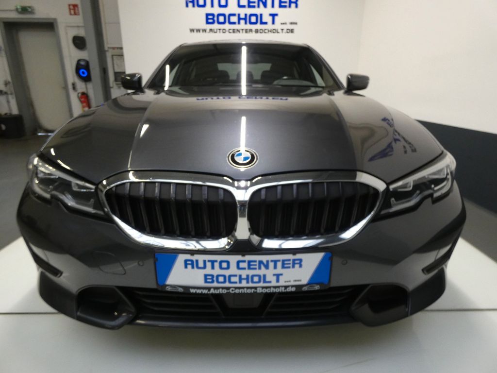 BMW 330 2020