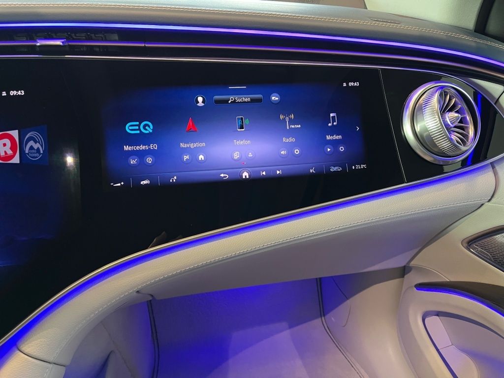 Mercedes-Benz EQS SUV 2023