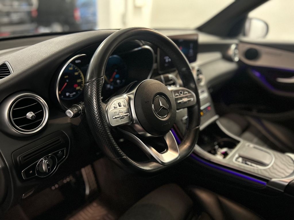 Mercedes-Benz GLC 300 2020