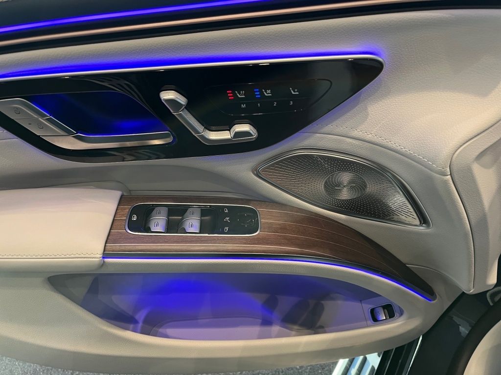 Mercedes-Benz EQS SUV 2023