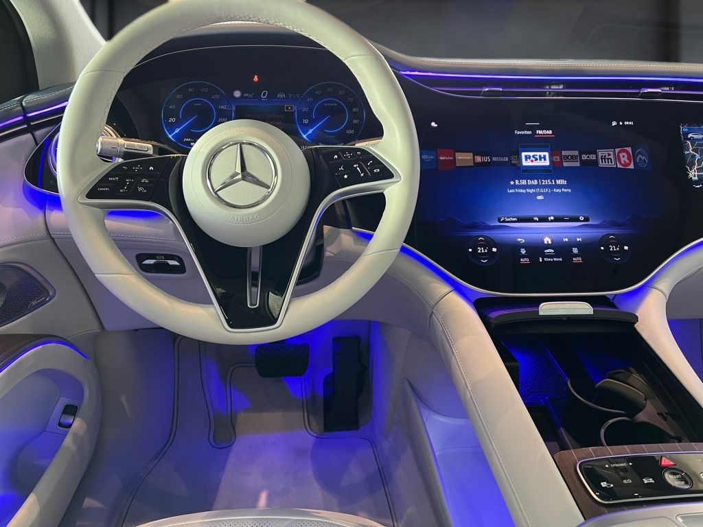 Mercedes-Benz EQS SUV 2023