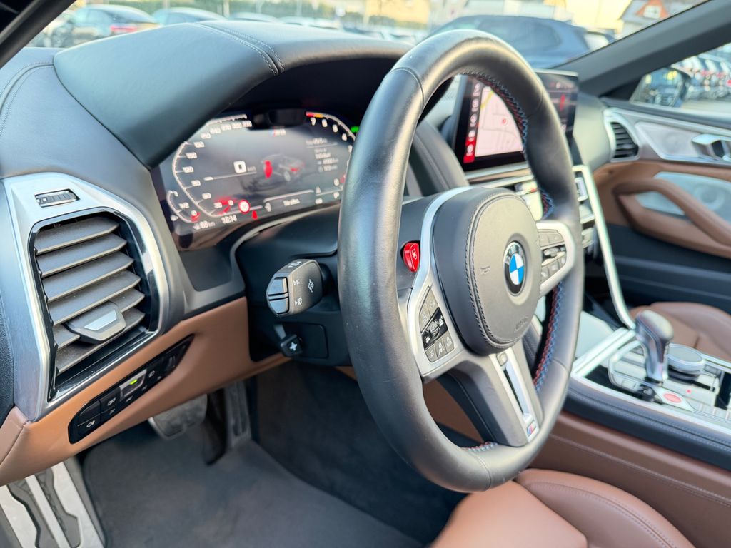BMW M8 2023