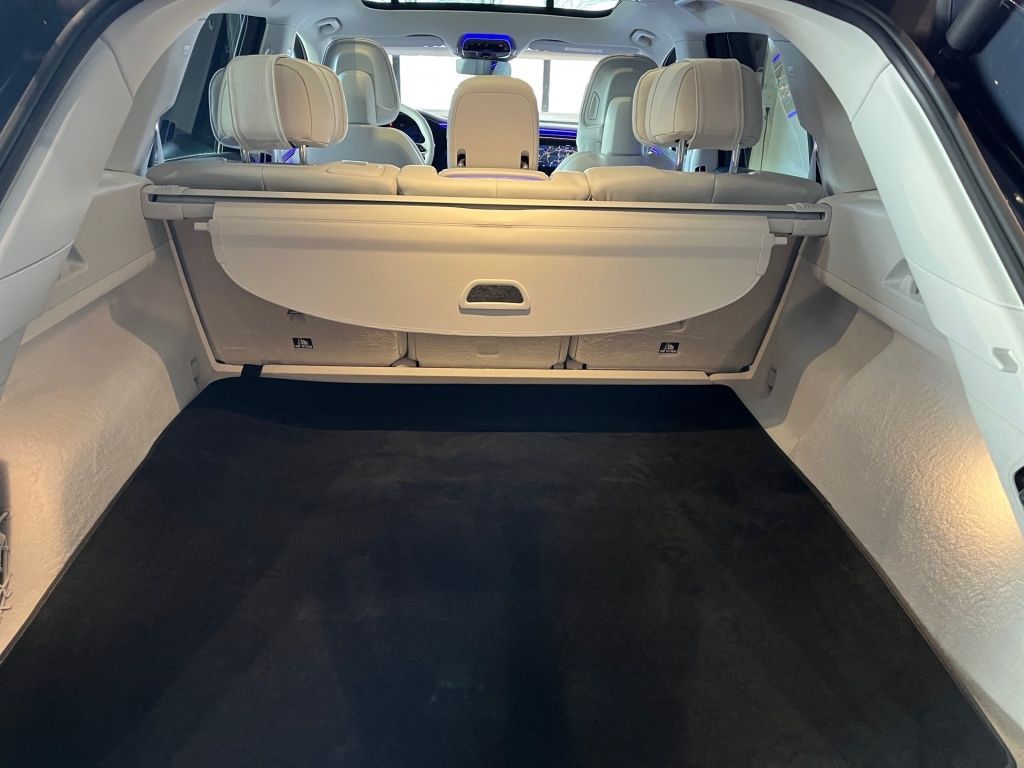 Mercedes-Benz EQS SUV 2023