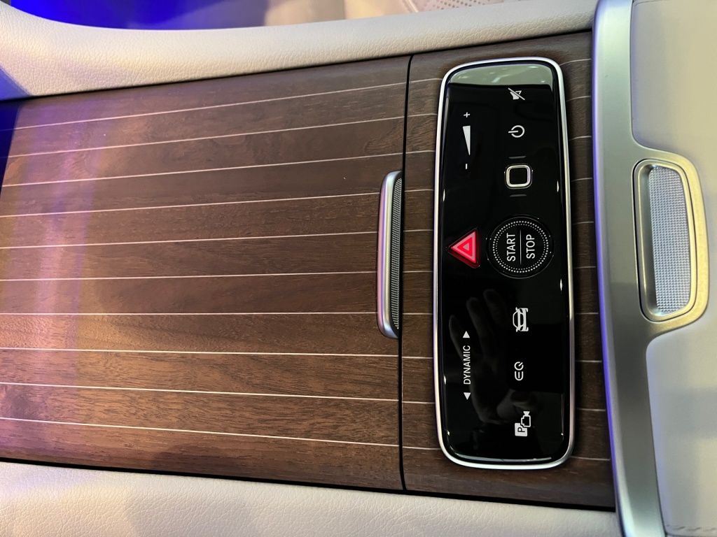 Mercedes-Benz EQS SUV 2023