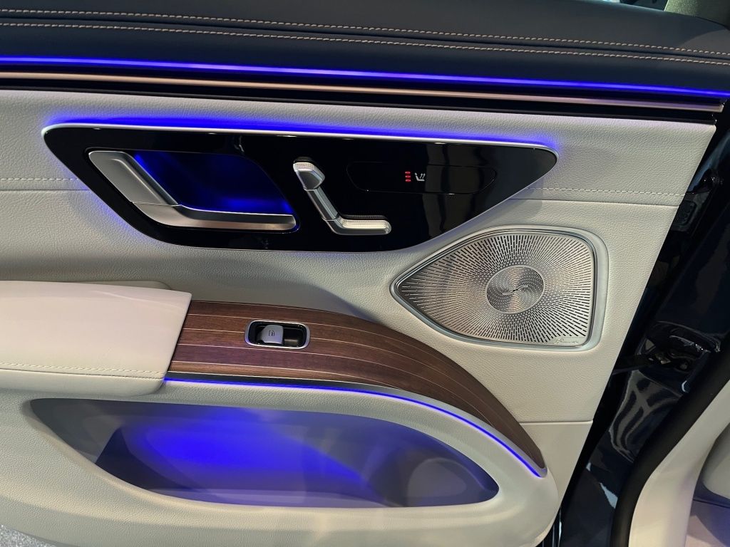 Mercedes-Benz EQS SUV 2023