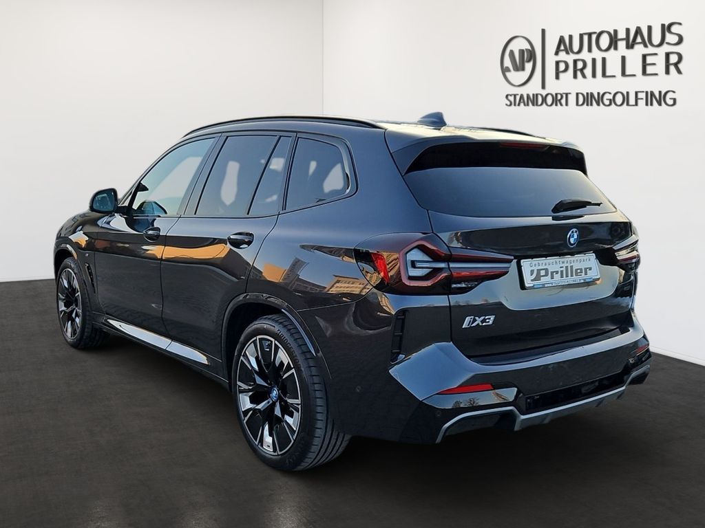 BMW iX3 2023
