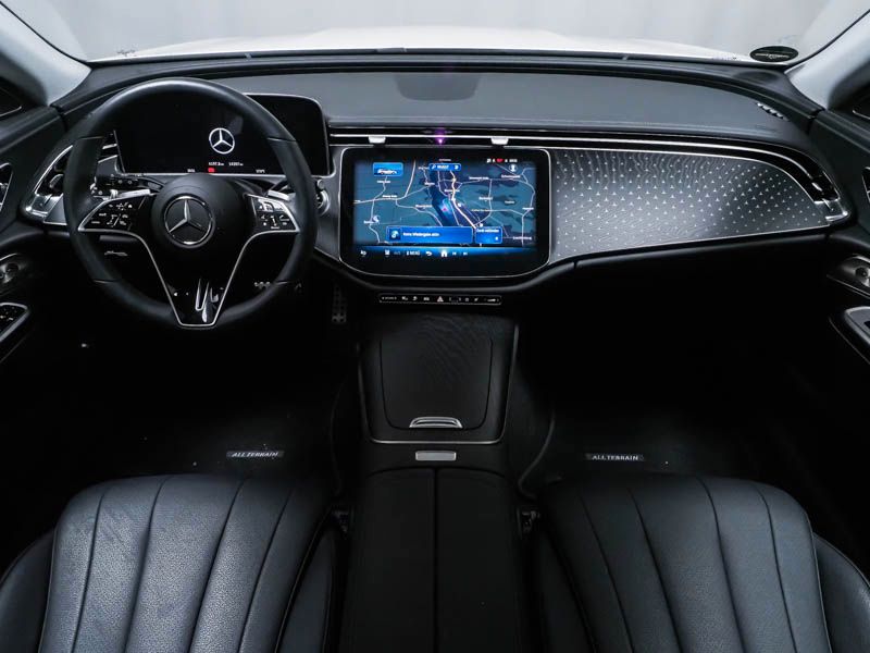 Mercedes-Benz E 300 2025