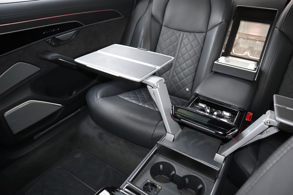 Audi A8 2024