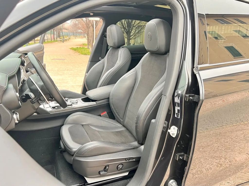 Alfa Romeo Stelvio 2021