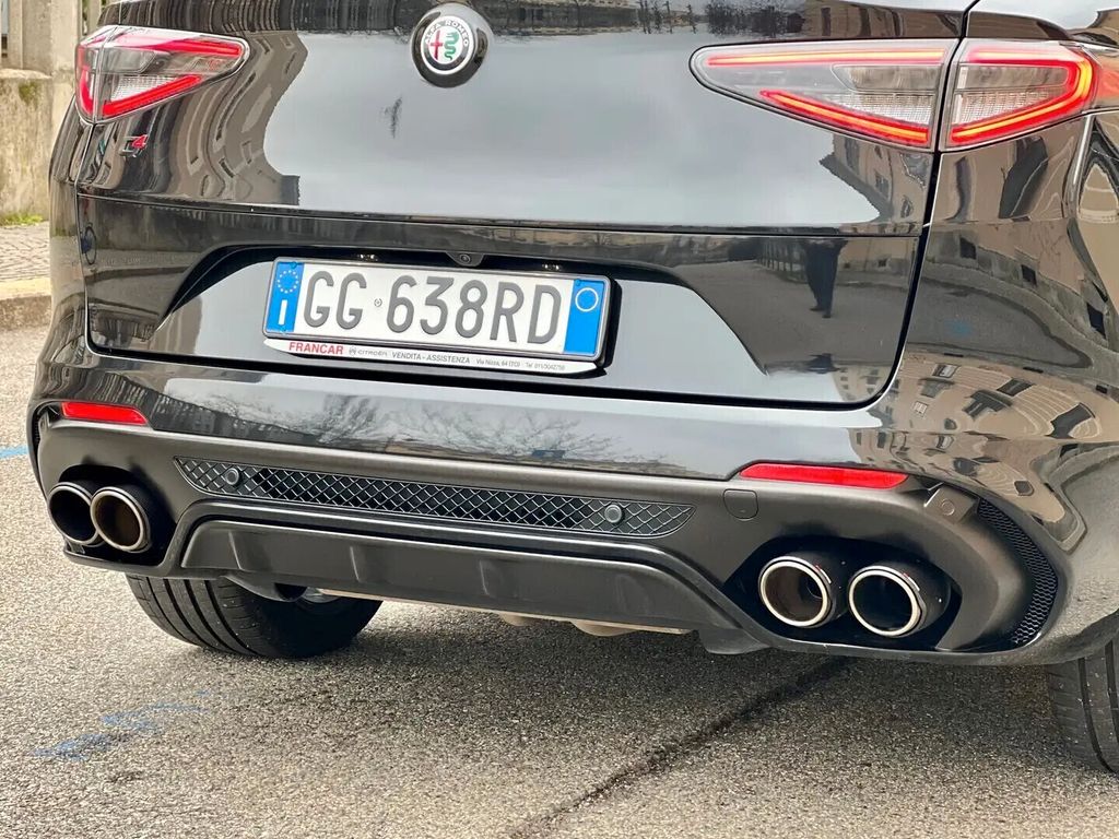 Alfa Romeo Stelvio 2021