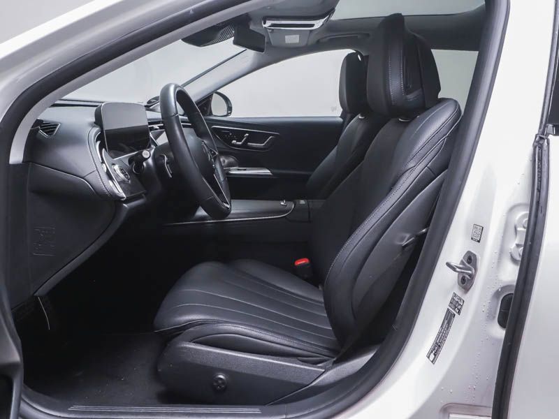 Mercedes-Benz E 300 2025