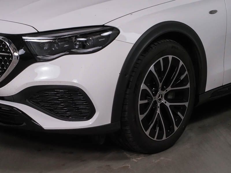 Mercedes-Benz E 300 2025