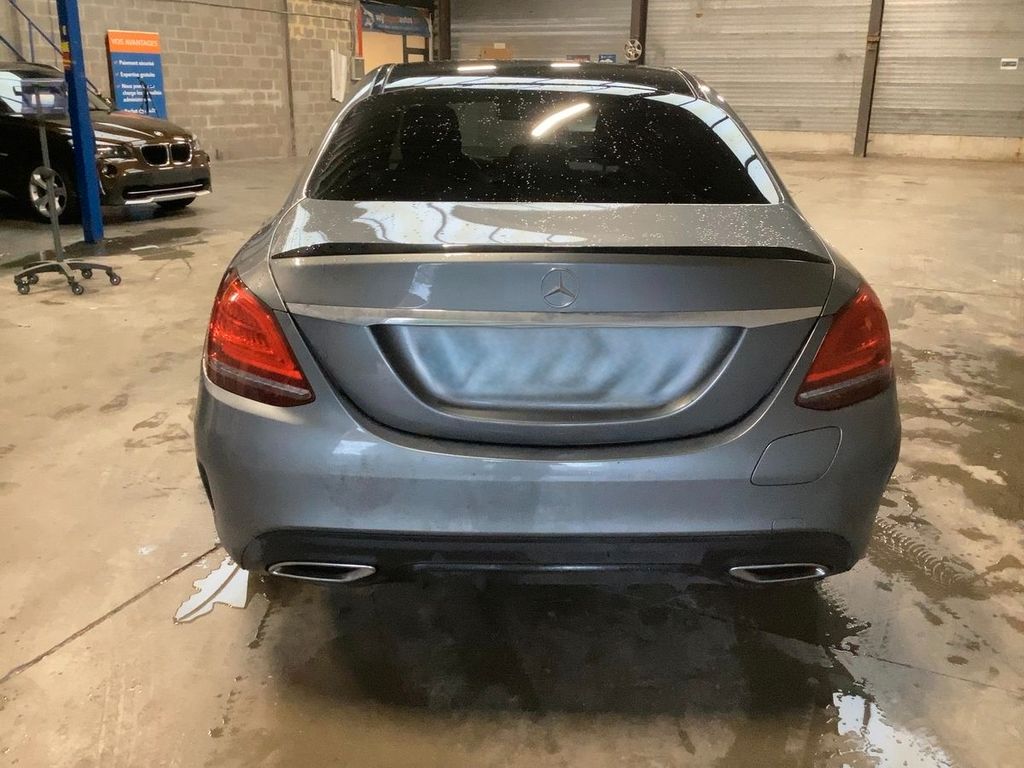 Mercedes-Benz C 300 2021