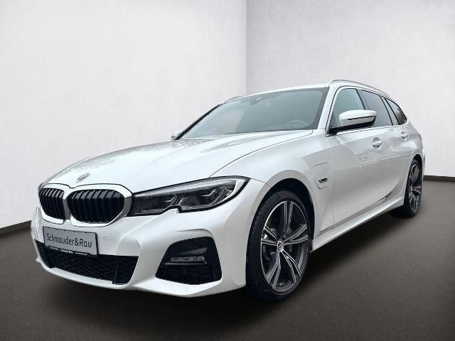BMW 330 2022