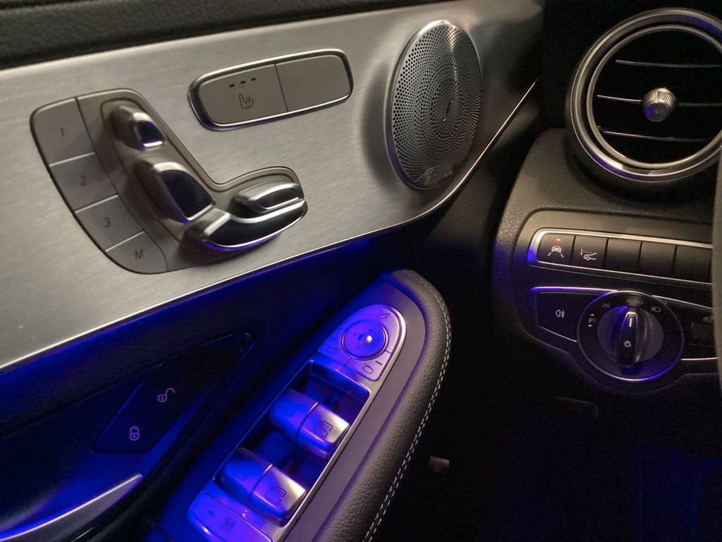 Mercedes-Benz C 300 2021