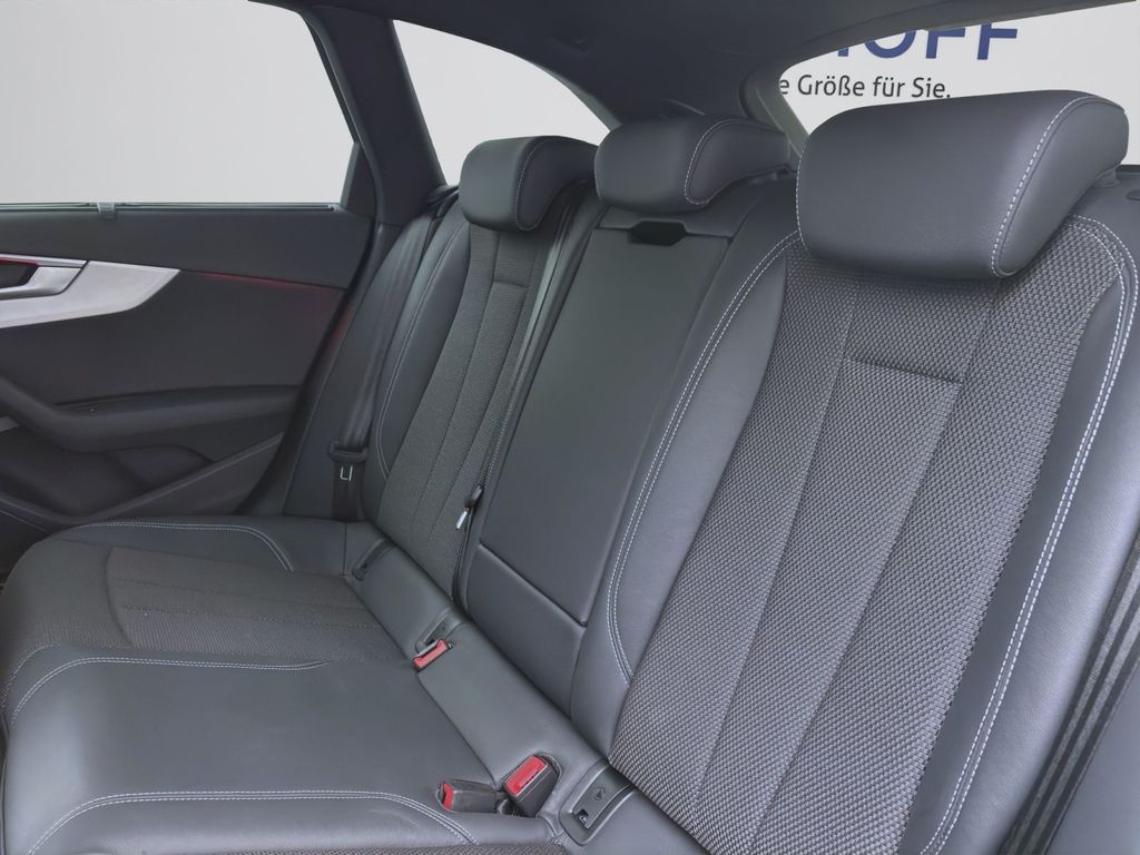 Audi A4 2023