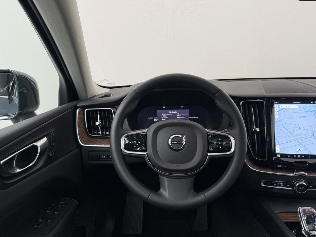 Volvo XC60 2022