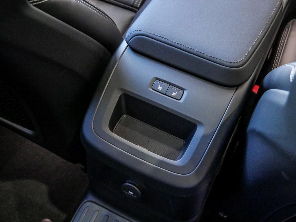 Volvo XC60 2025