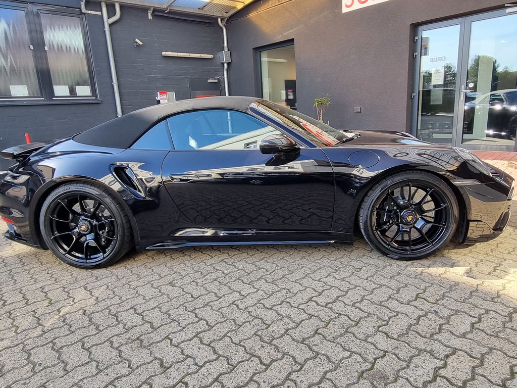 Porsche 992 2023