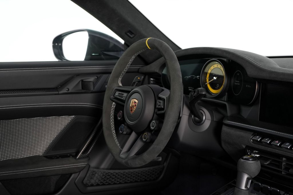 Porsche 992 2025