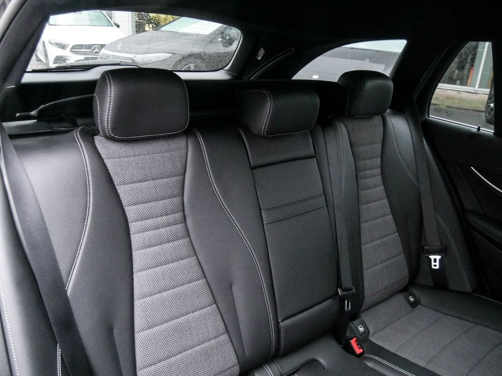 Mercedes-Benz E 300 2022