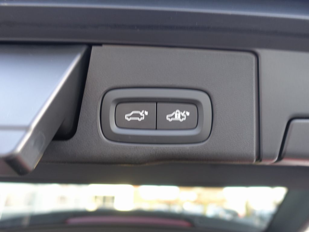Volvo XC60 2025