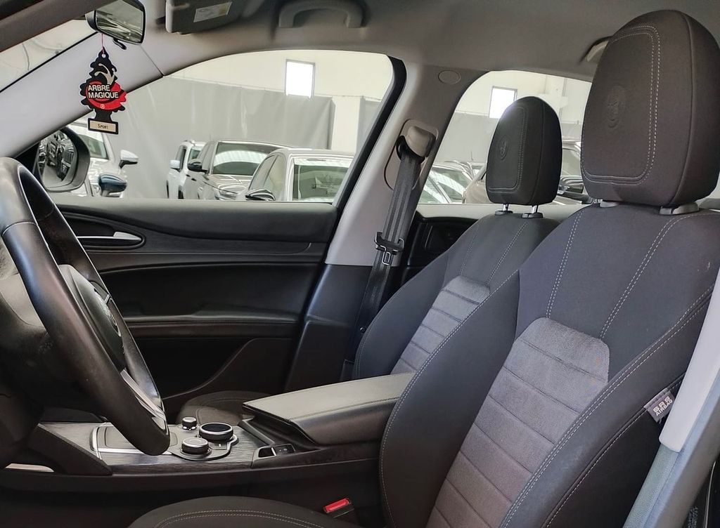 Alfa Romeo Stelvio 2019