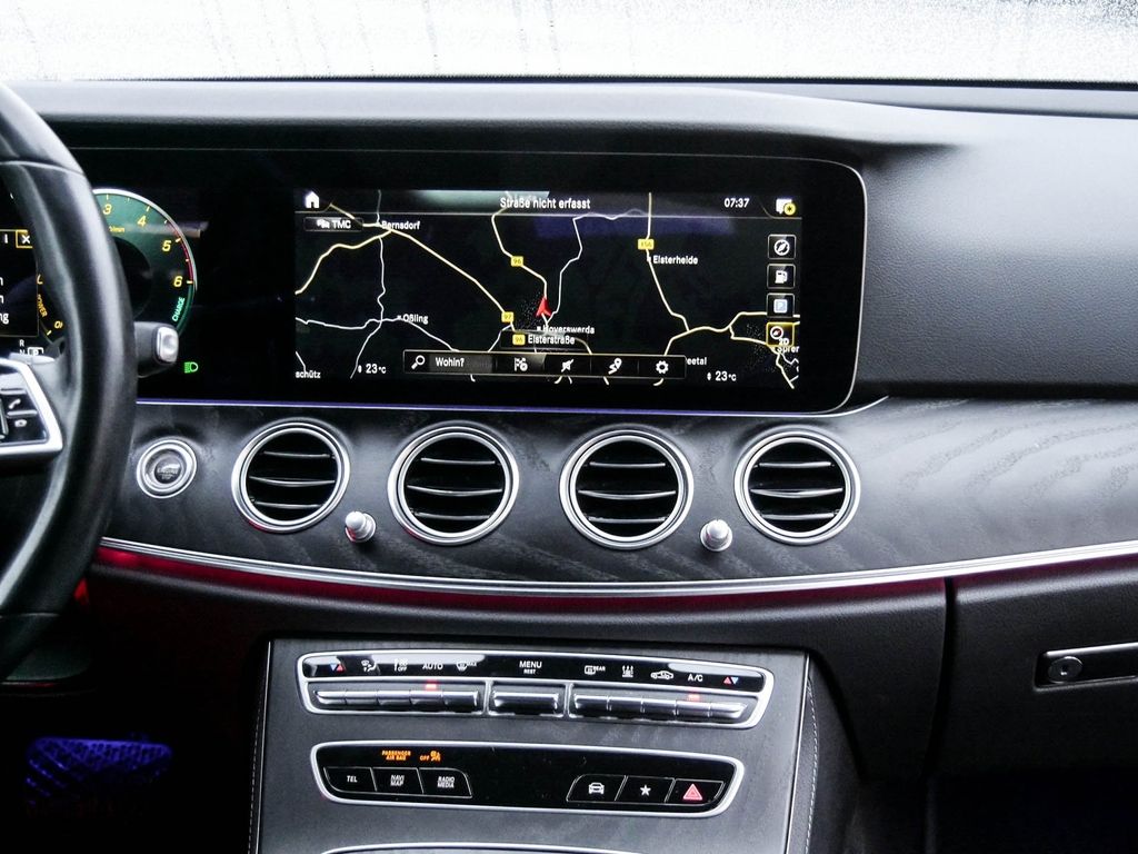 Mercedes-Benz E 300 2022