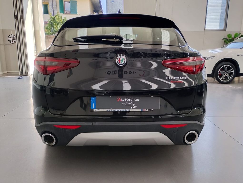 Alfa Romeo Stelvio 2019
