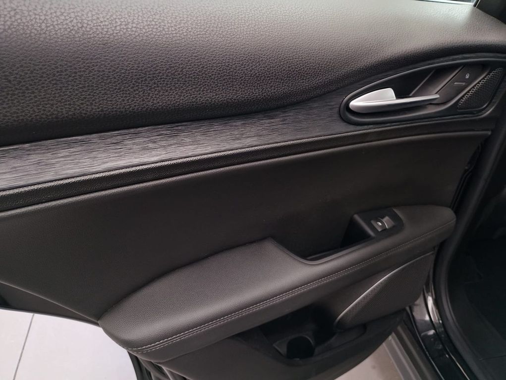 Alfa Romeo Stelvio 2019