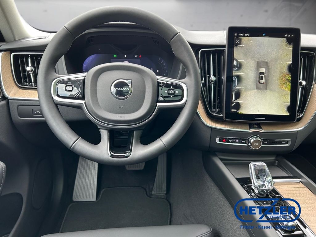 Volvo XC60 2025