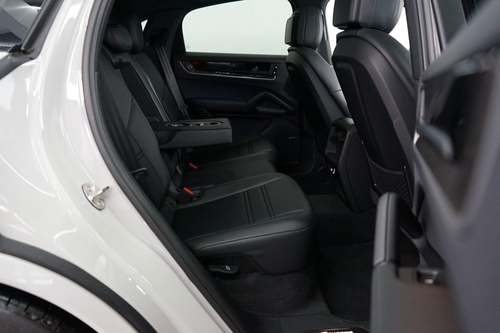 Porsche Cayenne 2024