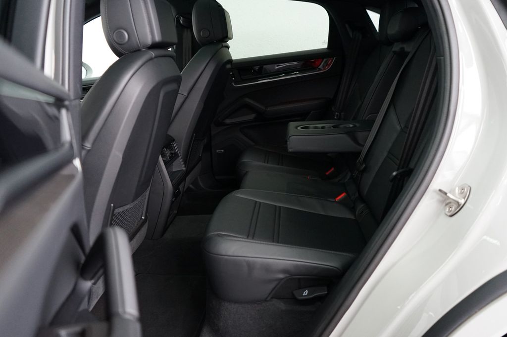 Porsche Cayenne 2024