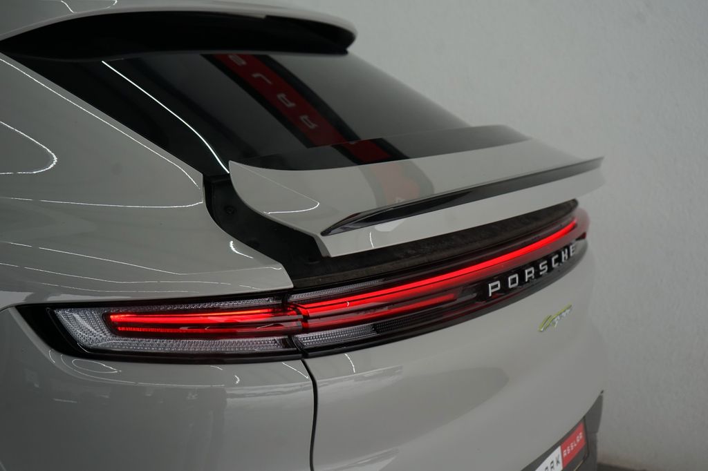 Porsche Cayenne 2024