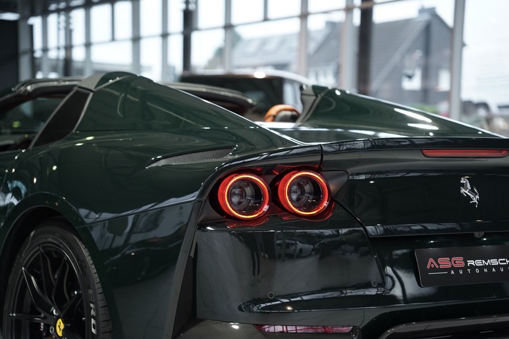 Ferrari 812 2023