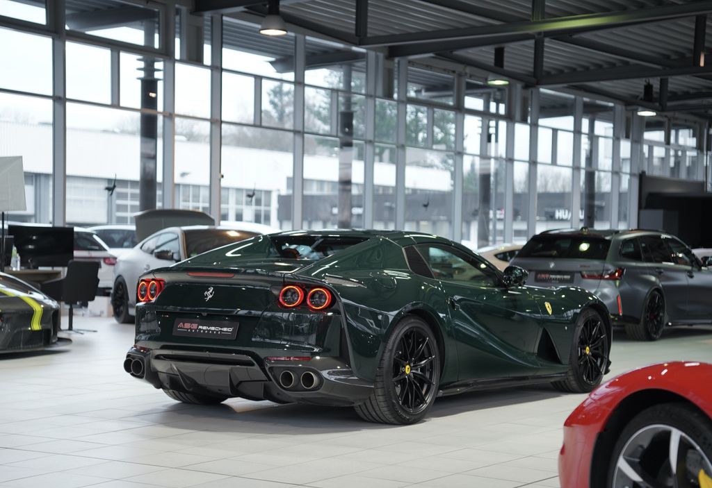 Ferrari 812 2023
