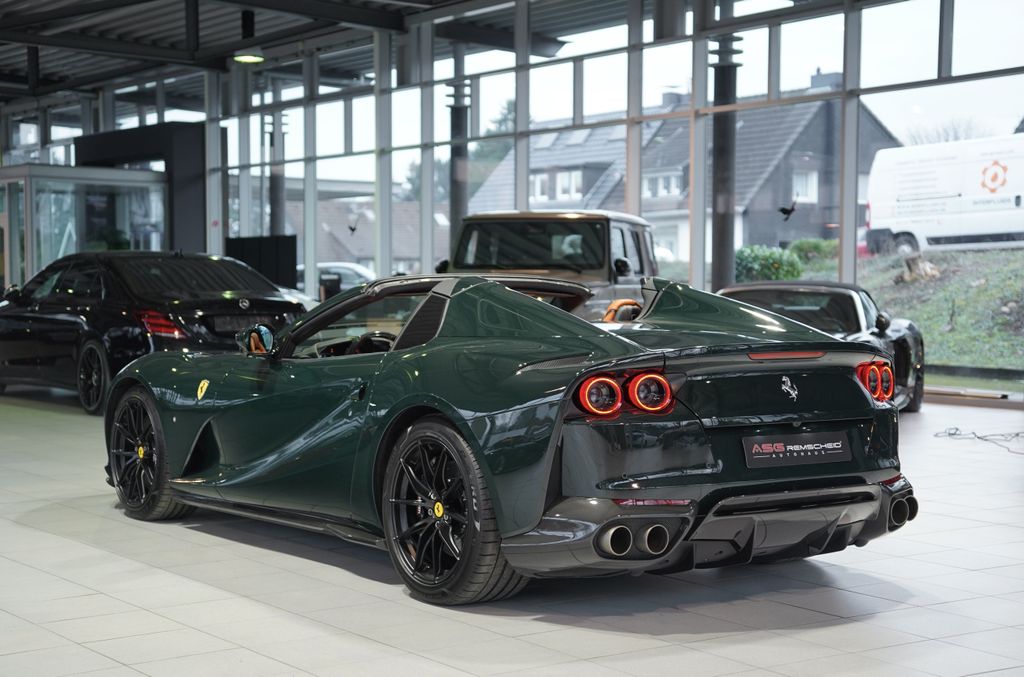 Ferrari 812 2023